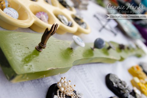 Connie Hanks Photography  //  ClickyChickCreates.com  //  upcycling vintage finds at farmer's market