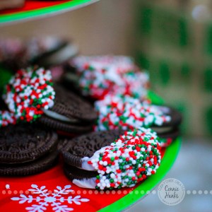 Connie Hanks Photography // ClickyChickCreates.com // oreos, sprinkles, chocolate, treats, Christmas, easy, yum!