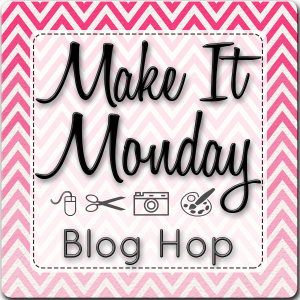 Connie Hanks Photography // ClickyChickCreates.com // Make It Monday, blog hop