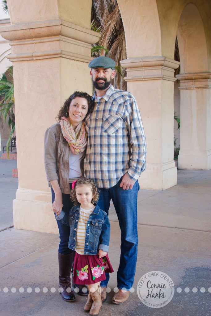 Connie Hanks Photography // ClickyChickCreates.com // Family photography, mom, dad, daughter, little girl, curls, San Diego, I Family, Balboa Park, arches, park