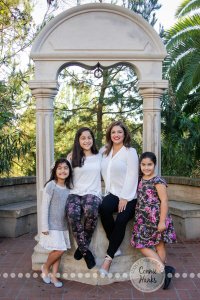 Connie Hanks Photography // ClickyChickCreates.com // Mother, Daughters, Balboa Park, poses, girls,