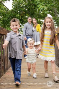 Connie Hanks Photography // ClickyChickCreates.com // San Diego Family Photographer - family of 5 - outdoor, rustic park, natural light