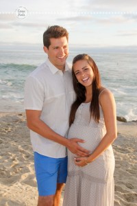 Connie Hanks Photography // ClickyChickCreates.com // San Diego maternity photo session , beach maternity photos,