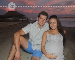 Connie Hanks Photography // ClickyChickCreates.com // San Diego maternity photo session , beach maternity photos,