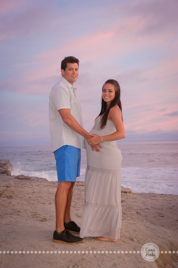 Connie Hanks Photography // ClickyChickCreates.com // San Diego maternity photo session, beach maternity photos,