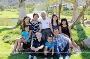 Connie Hanks Photography // ClickyChickCreates.com // San Diego family photo session, family photos, multi-generational, extended family, large family