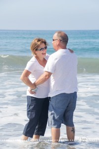 Connie Hanks Photography // ClickyChickCreates.com // San Diego family photo session, family photos, multi-generational, extended family, large family