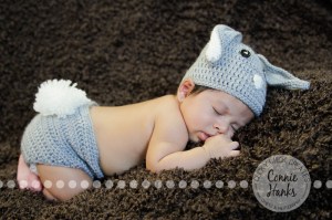 Connie Hanks Photography // ClickyChickCreates.com // San Diego newborn photography, family photo session, family photography, baby boy