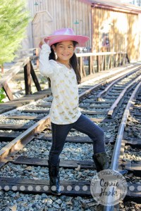 Connie Hanks Photography // ClickyChickCreates.com // San Diego family photo session, family photos,, Old Poway Park, real photos, family candids