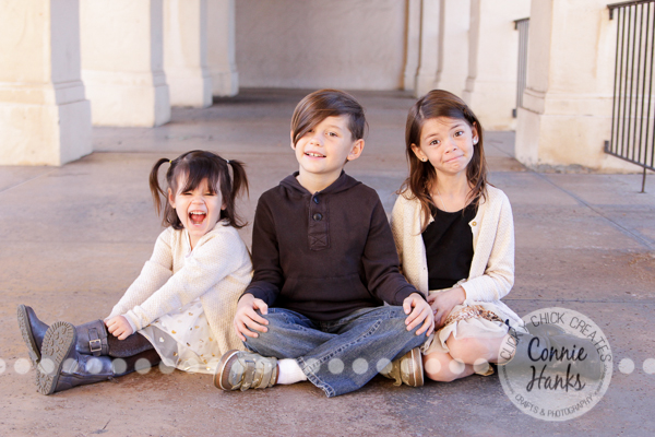 Connie Hanks Photography // ClickyChickCreates.com // San Diego family photo session, family photos,, siblings, Balboa Park, real photos, candids, kids being kids