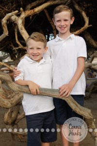 Connie Hanks Photography // ClickyChickCreates.com // family beach photos, San Diego family photography, family photo session, family photography, beach photography, couple, brothers, sons, siblings