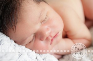 Connie Hanks Photography // ClickyChickCreates.com // newborn, baby photos, San Diego newborn photography, family photo session, family photography, baby girl, siblings