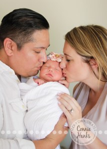 Connie Hanks Photography // ClickyChickCreates.com // newborn, baby photos, San Diego newborn photography, family photo session, family photography, baby girl, siblings