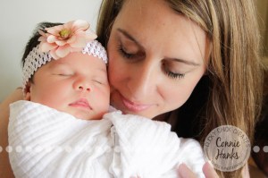 Connie Hanks Photography // ClickyChickCreates.com // newborn, baby photos, San Diego newborn photography, family photo session, family photography, baby girl, siblings