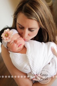 Connie Hanks Photography // ClickyChickCreates.com // newborn, baby photos, San Diego newborn photography, family photo session, family photography, baby girl, siblings