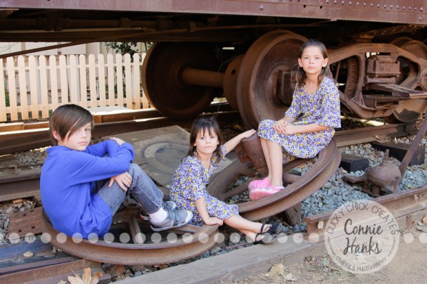Connie Hanks Photography // ClickyChickCreates.com // family photos, sibling photos, sibling poses, San Diego family photography, family photo session, family photography, rustic park photography, brothers, sisters, siblings