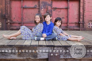 Connie Hanks Photography // ClickyChickCreates.com // family photos, sibling photos, sibling poses, San Diego family photography, family photo session, family photography, rustic park photography, brothers, sisters, siblings
