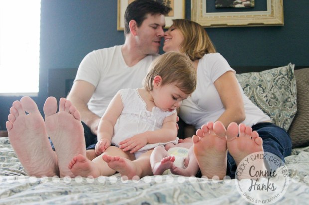 Connie Hanks Photography // ClickyChickCreates.com // newborn, baby photos, San Diego newborn photography, family photo session, family photography, baby girl, family