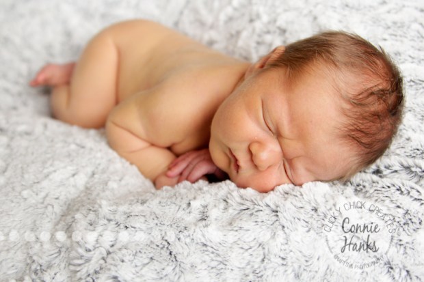 Connie Hanks Photography // ClickyChickCreates.com // newborn, baby photos, San Diego newborn photography, family photo session, family photography, baby girl, family