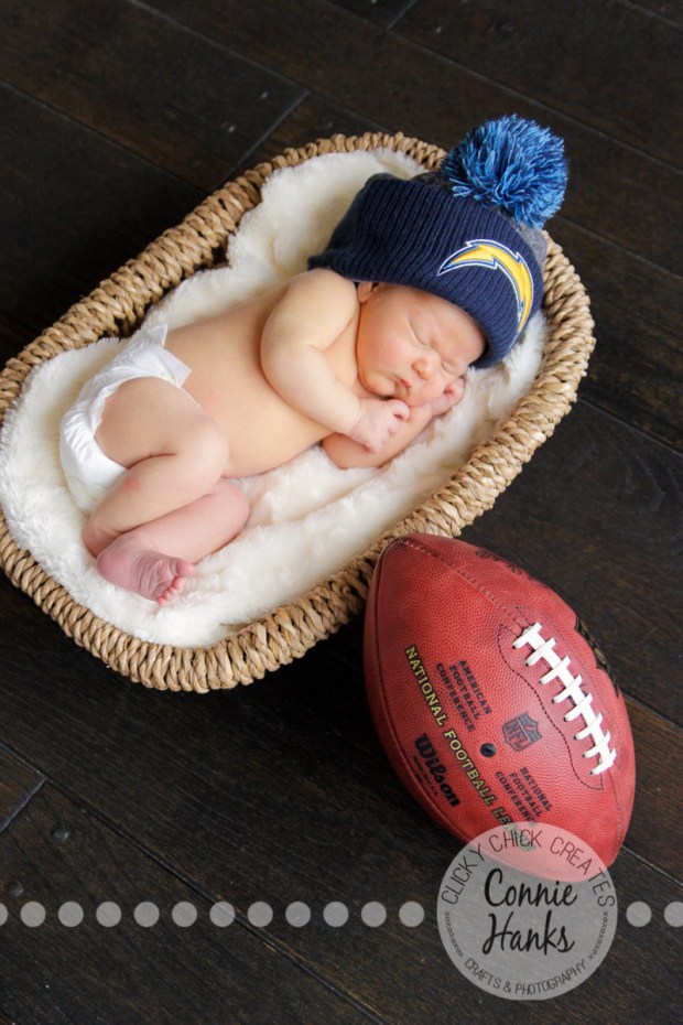 Connie Hanks Photography // ClickyChickCreates.com // newborn, baby photos, San Diego newborn photography, family photo session, family photography, baby girl, family