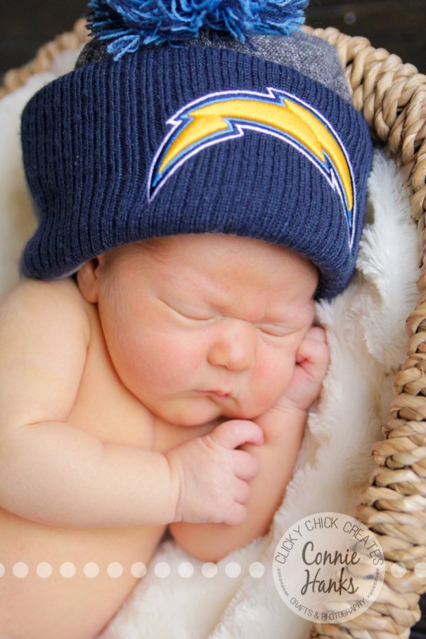 Connie Hanks Photography // ClickyChickCreates.com // newborn, baby photos, San Diego newborn photography, family photo session, family photography, baby girl, family