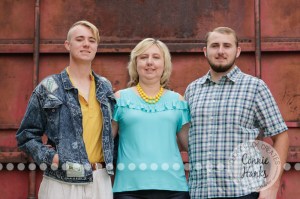 Connie Hanks Photography // ClickyChickCreates.com // family photos, San Diego family photography, multi-generation family photo session, extended family photography, siblings, rustic, Old Poway Park, barn doors