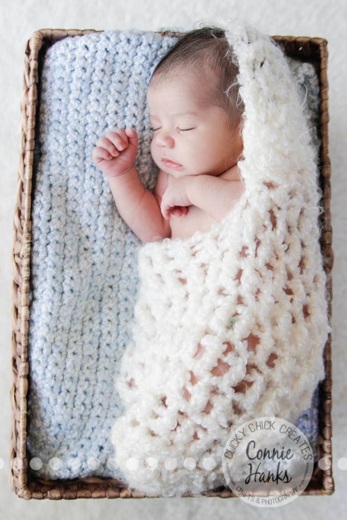 Connie Hanks Photography // ClickyChickCreates.com // newborn photography, baby photos, newborn boy, San Diego newborn photography, family photo session, family photography, baby boy, family