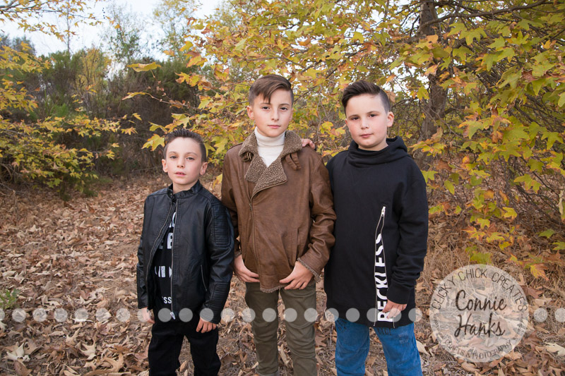 Connie Hanks Photography // ClickyChickCreates.com // family photos, San Diego family photography, family photo session, siblings, rustic, Los Penasquitos Canyon Preserve