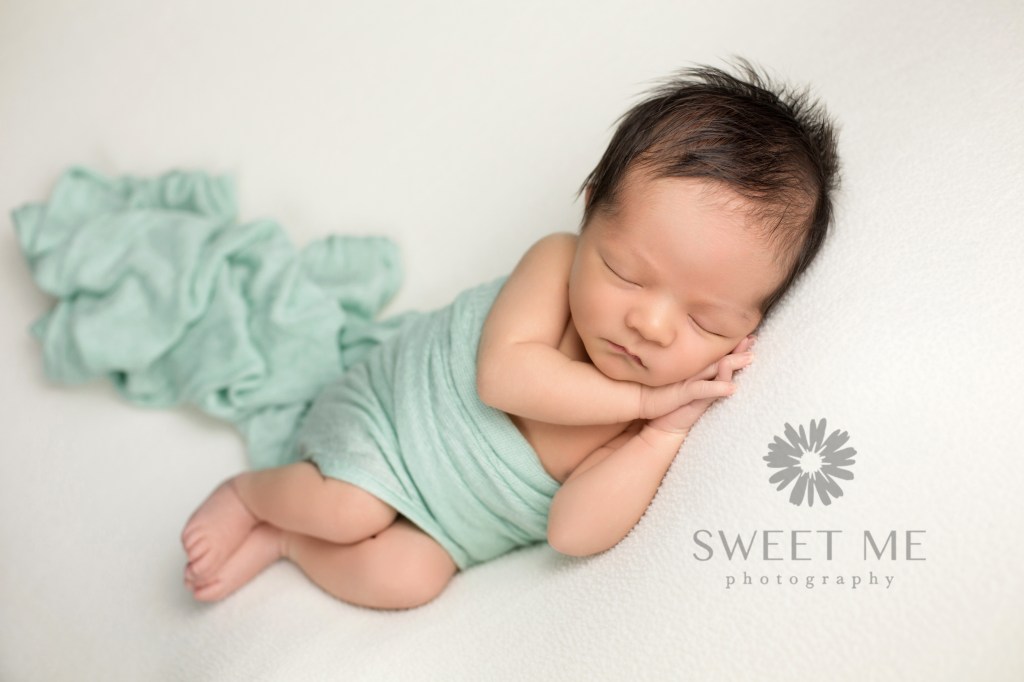 Sweet Me Photography // ClickyChickCreates.com // newborn photography, new baby photography, san diego newborn photography