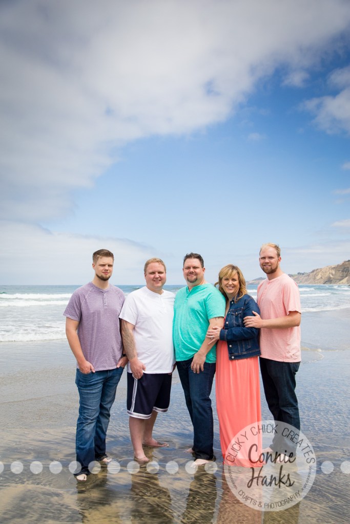 Connie Hanks Photography // ClickyChickCreates.com // La Jolla family photos, San Diego family photography, family photo session, siblings, La Jolla, Scripps Pier